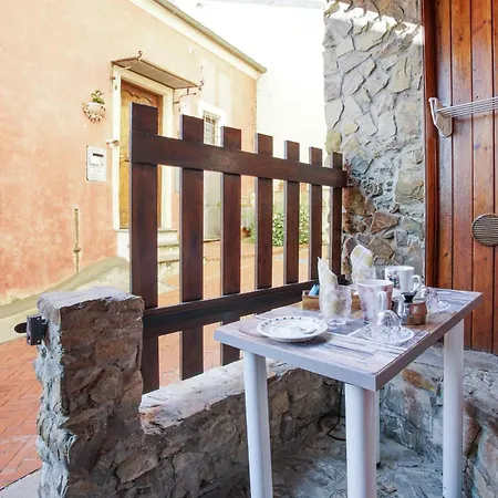 Amazing In With Kitchen * Costarainera